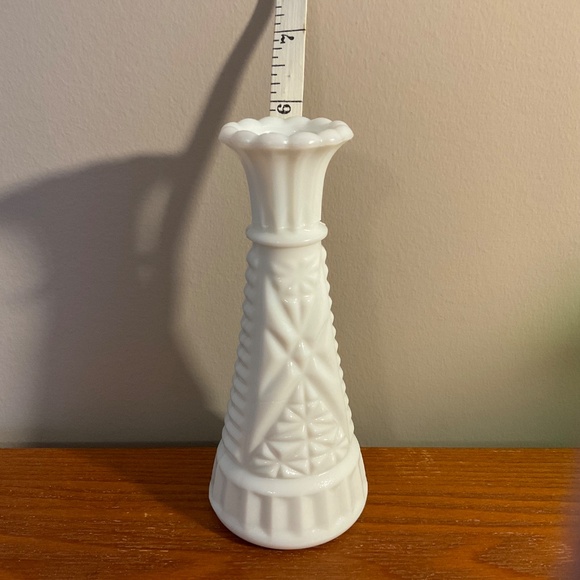 Vintage Anchor Hocking Milk Glass Stars & Bars 6” Bud Vase - Picture 12 of 14